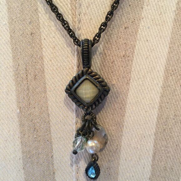 LIA SOPHIA Necklace!  - Picture 4 of 9
